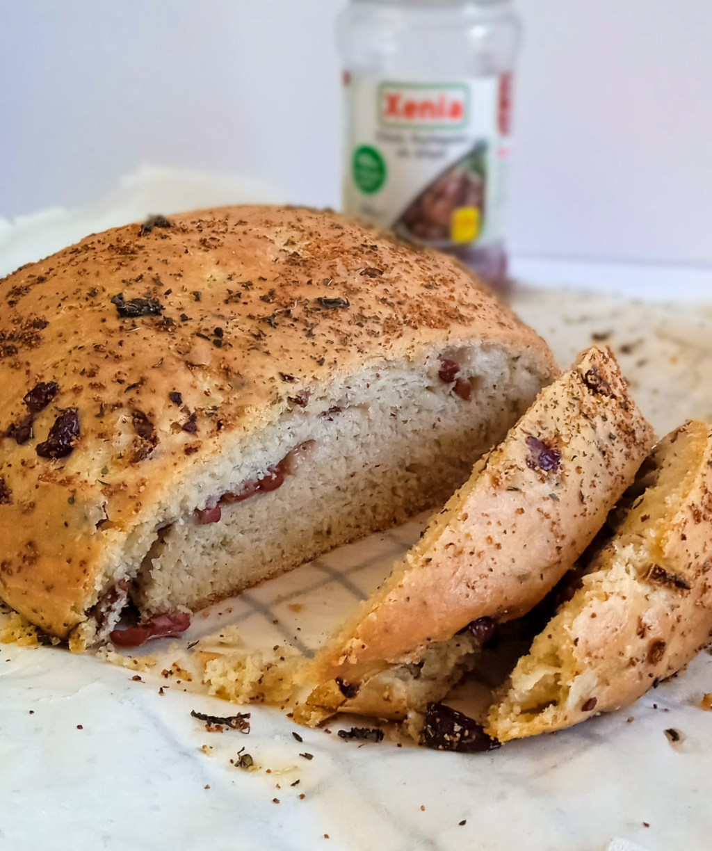 Σκορδόψωμο με ελιές&nbsp;Καλαμών