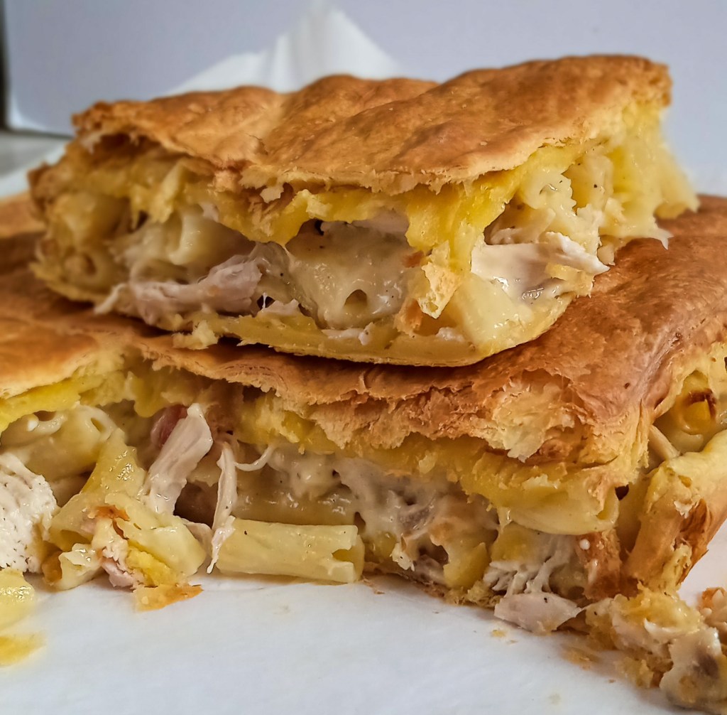 Μακαρονόπιτα με κοτόπουλο