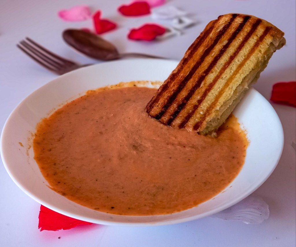 Σούπα ψητής ντομάτας